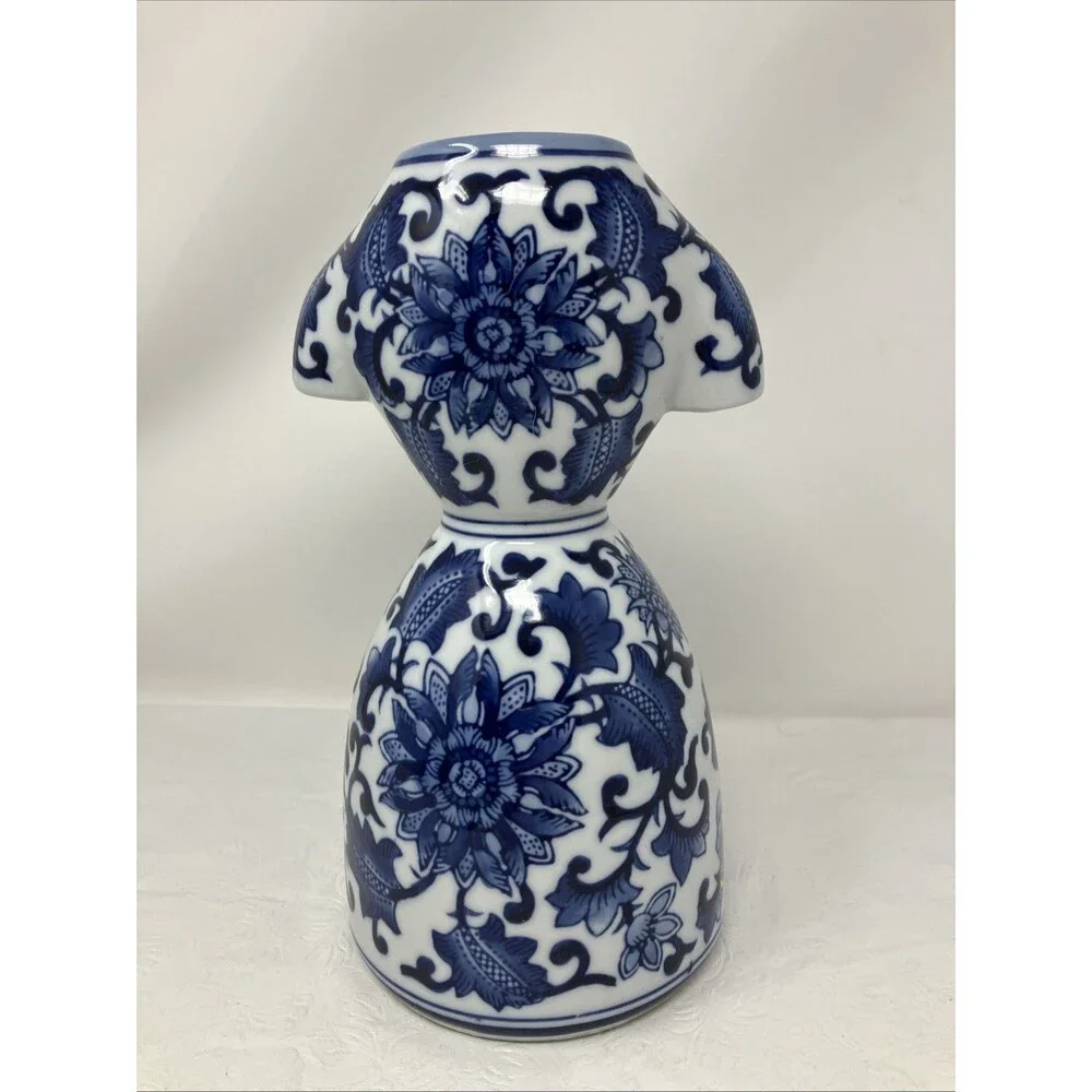 Seymour Mann Blue Chinoiserie Style Women’s Dress Form Vase Blue White